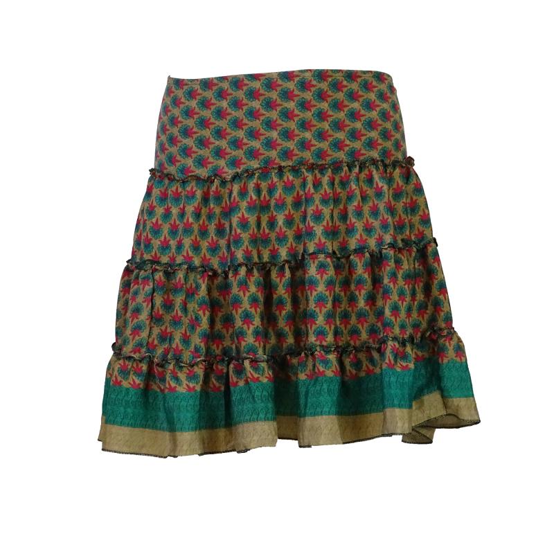 Manisha Nederdel Flowers on Beige