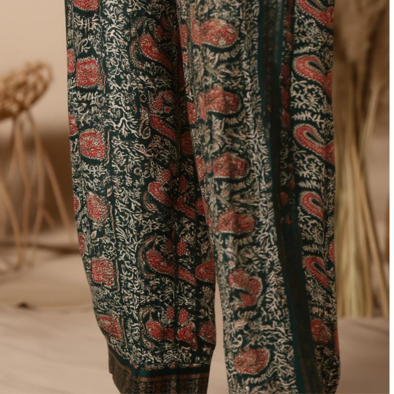 Amara Bukser - Green n' Rose - 